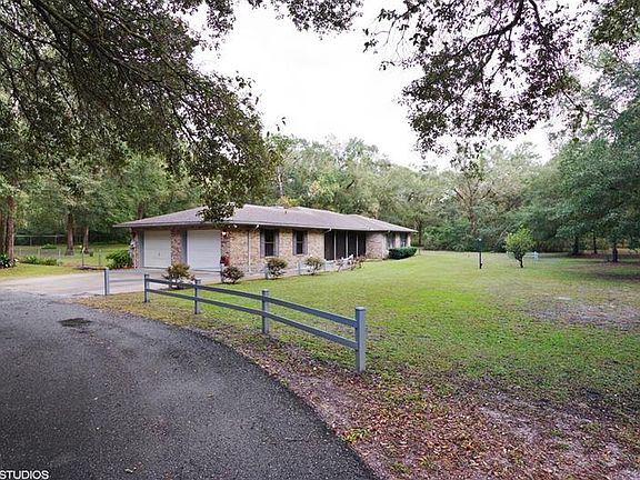 3rd image of 2155 W Dale Cir