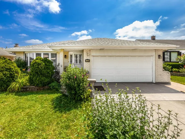 7505 Cronin Ave, Justice, IL 60458