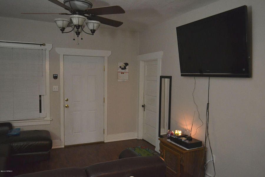 2nd image of 607 S Pleasant Ave