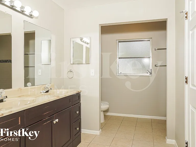14500 Ransom Ave — Photo 13