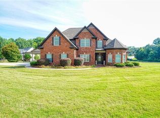 90 Green Valley Dr, Oxford, GA 30054