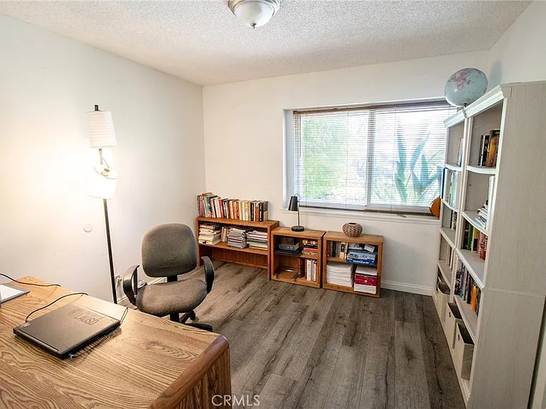 27921 Lomo Dr — Photo 28