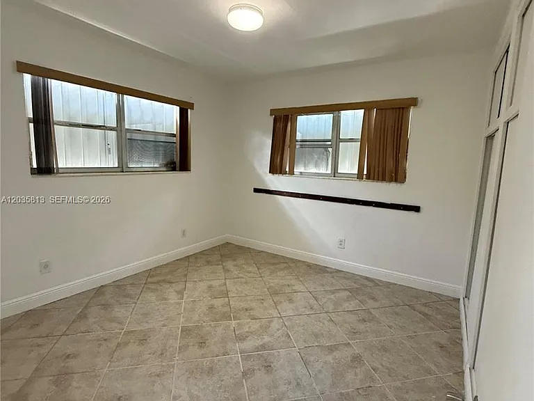 7720 Byron Ave #4 — Photo 25