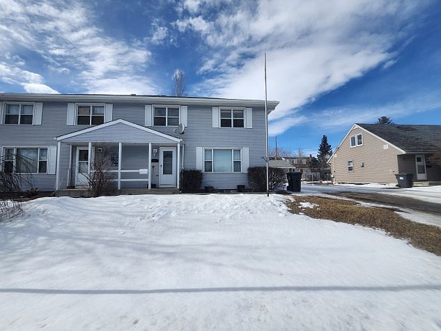 1st image of 434 Willow Cres