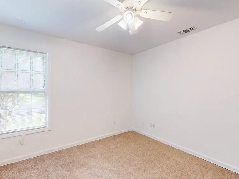 119 Celeste Ct — Photo 22