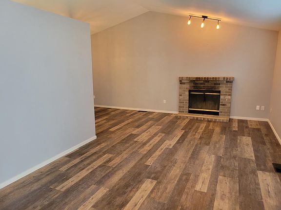 2nd image of 16621 10th Avenue Ct E