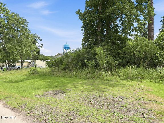 3rd image of 104 Hickory Hills Court