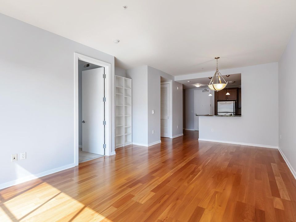 1st image of 88 Townsend St APT 322