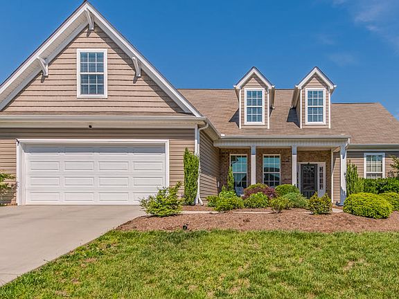 2nd image of 2347 Ancient Oak Ln