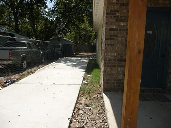 4th image of 3510 Avenue M