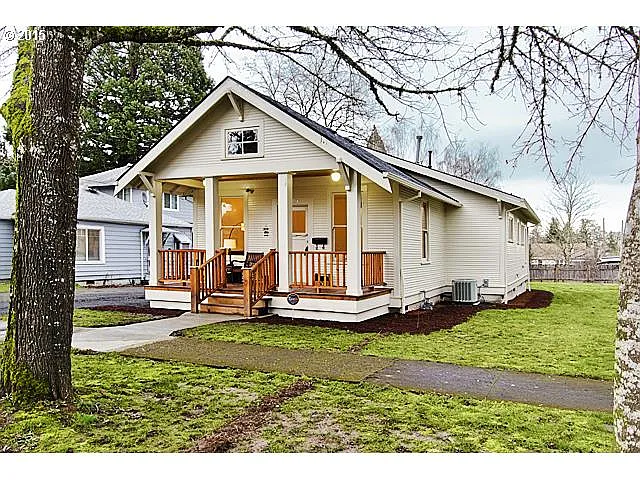 2219 C St photo 1