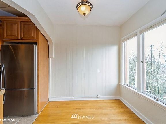 5th image of 1623 Taylor Ave N APT 302
