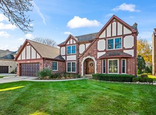 1043 E Jules St, Arlington Heights, IL 60004