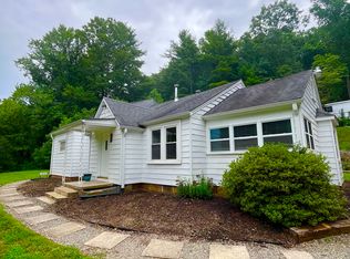 139 Old Fort Rd, Fairview, NC 28730