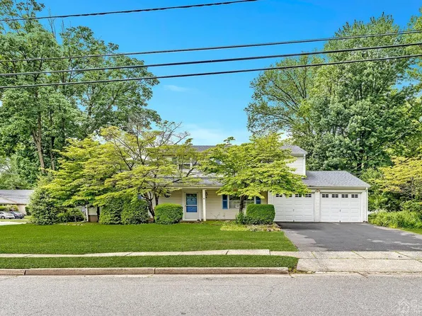 1 Dale Dr, Edison, NJ 08820