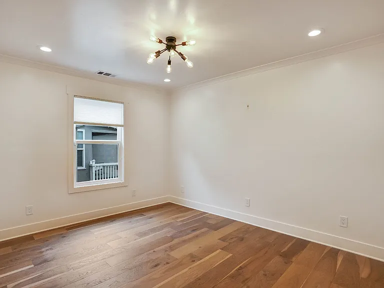 1835 Ellen Ave — Photo 17