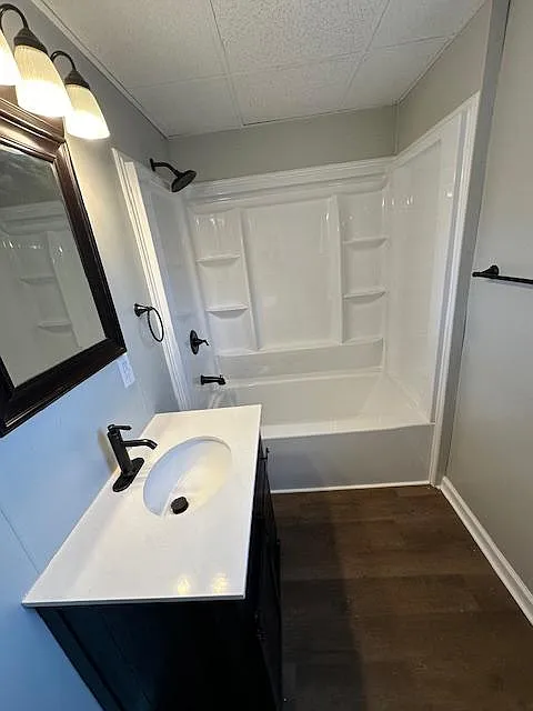 2 bed, 800 sqft, $1,295 — Photo 3