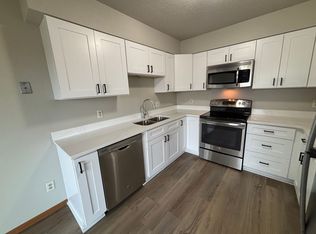 3002 18th St S, Fargo, ND 58103