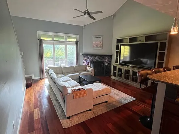 13807 Amiot Dr APT C, Saint Louis, MO 63146