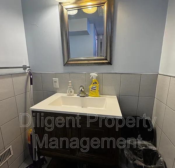 180 Dumble Ave — Photo 24