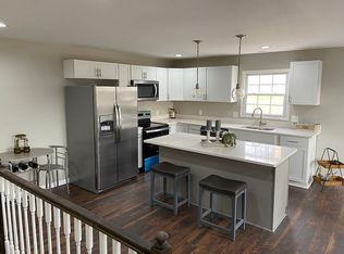 6 Lee Dr, Wheeling, WV