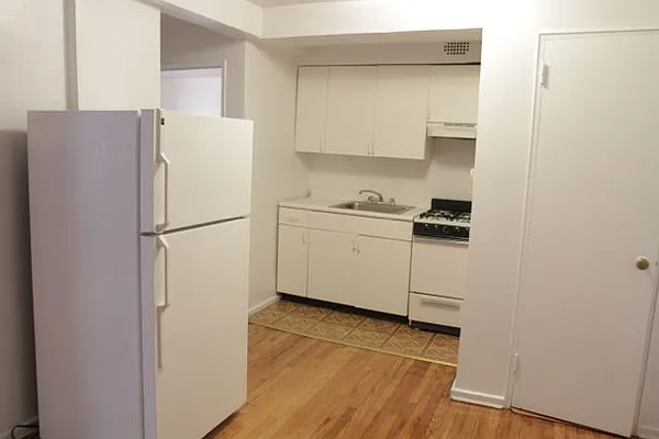 Rented by Bohemia Realty Group | media 18