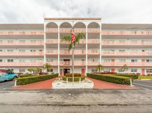 5501 80th St N Unit 207, Saint Petersburg, FL 33709