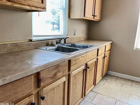 5th image of 1204 E Highland Ave