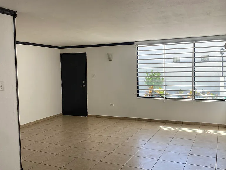 1158 Avenue Magdalena #11 — Photo 3