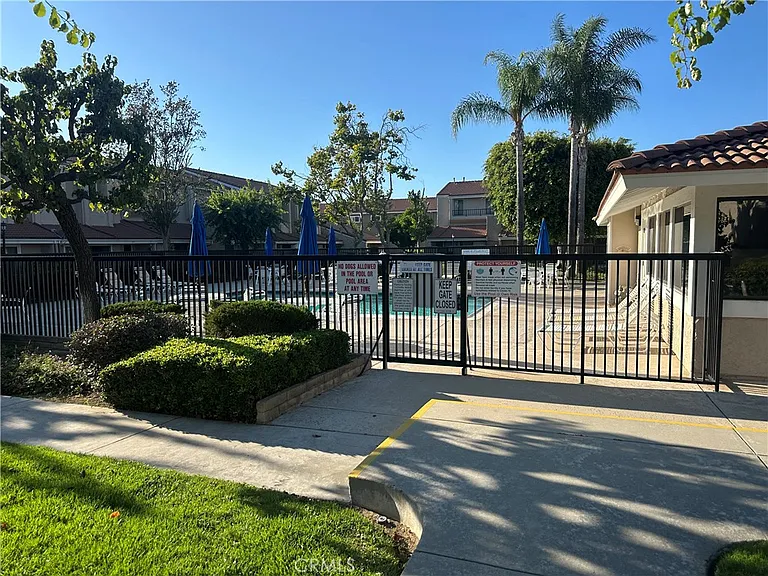 6 Lincoln Ct — Photo 13