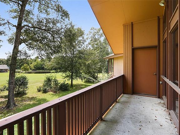 3rd image of 4917 Paix Dr