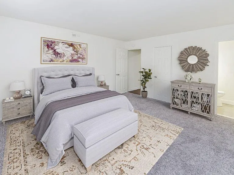 Brookside Manor Apartments and Townhomes — Photo 8