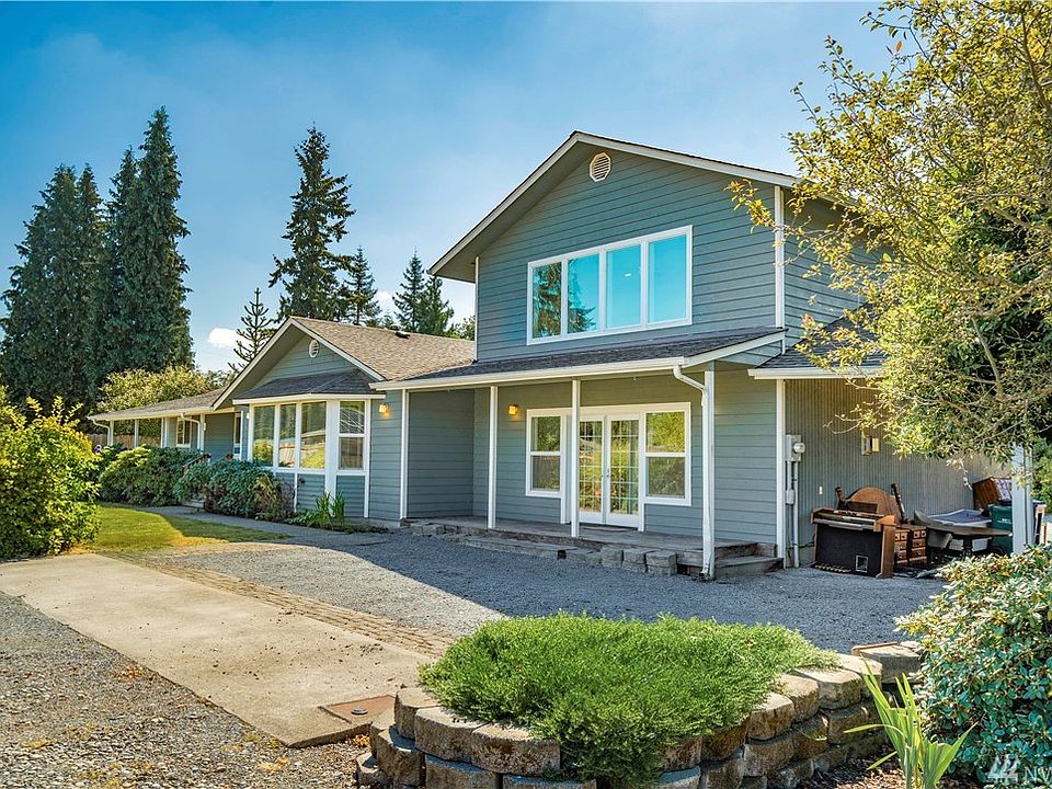 1st image of 826 24th St SE