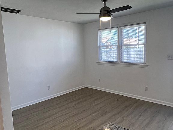 5th image of 1119 Hullview Ave #B
