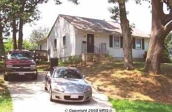 1st image of 2004 Edgar Ct
