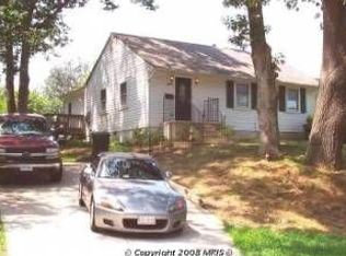 2004 Edgar Ct, Falls Church, VA 22043