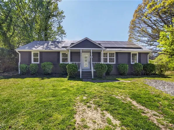 914 Foley Dr, Williamsburg, VA 23185