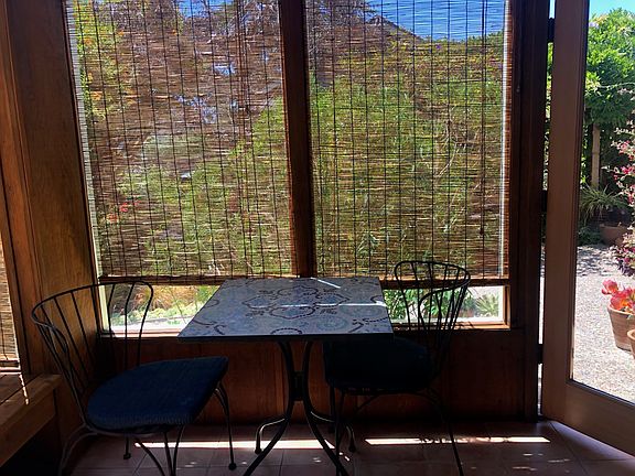 Entry room can accommodate a small and/or a large table.