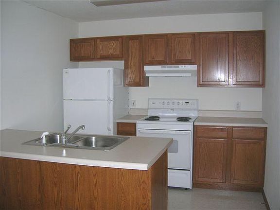 2nd image of 425 W Scott St #B