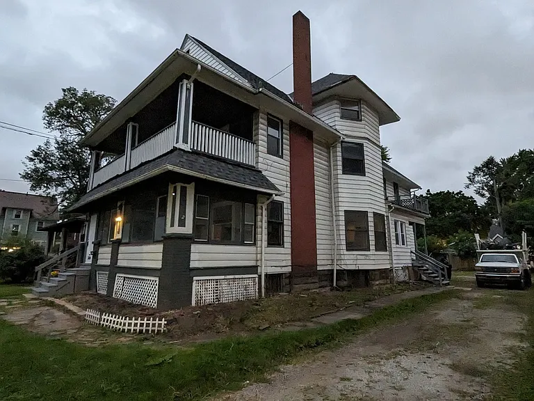 3404 Archwood Ave #2 — Photo 2