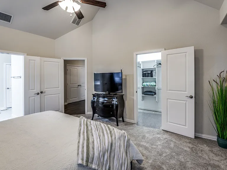 4654F Rhett Ln — Photo 7