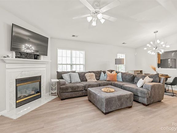 5th image of 5214 Coves End Ct