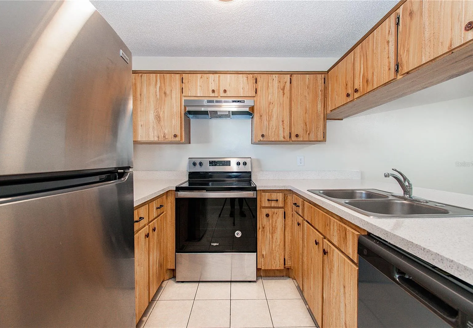 2 bed, 864 sqft, $1,500 — Photo 2