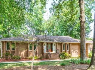 2 Anson Cir, Greensboro, NC 27407