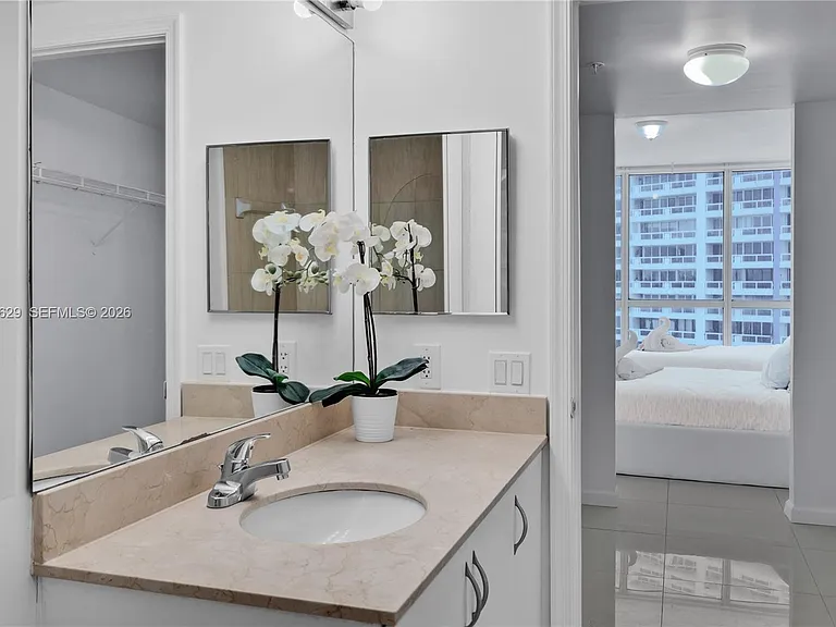1750 N Bayshore Dr #1602 — Photo 9