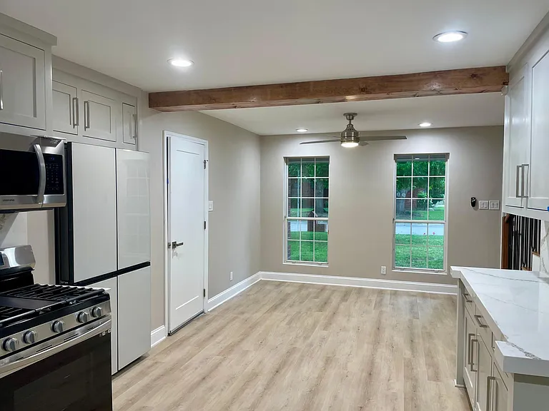 1433 Pickwick Ln — Photo 15