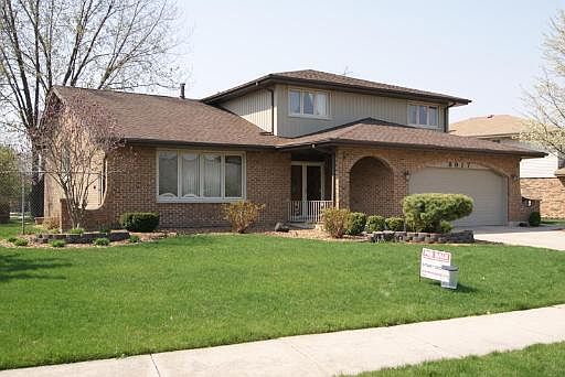 1st image of 8917 W 174th St