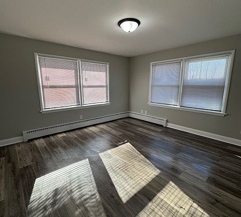 2nd image of 182 W North St #4