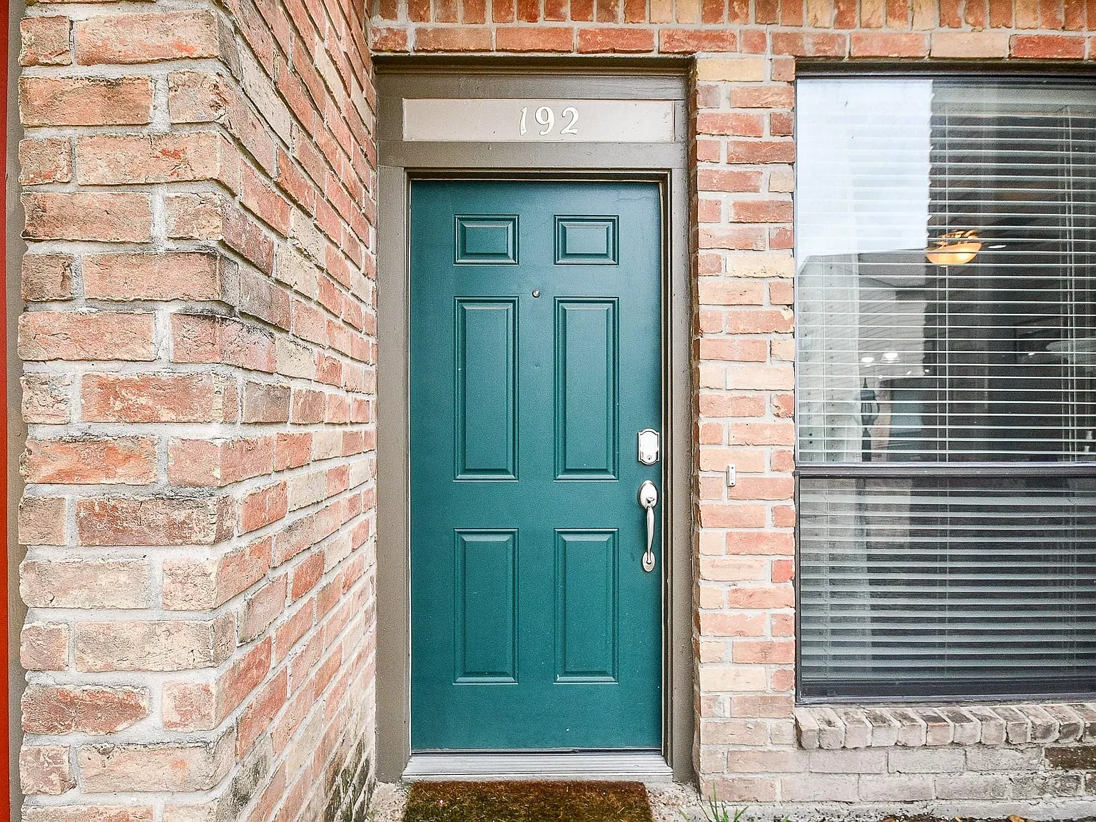 2 bed, 2.5 bath, 1520 sqft, $3,200 — Photo 3
