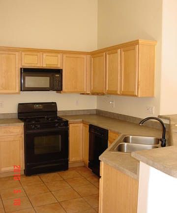 5th image of 1657 E Saint Isidore St